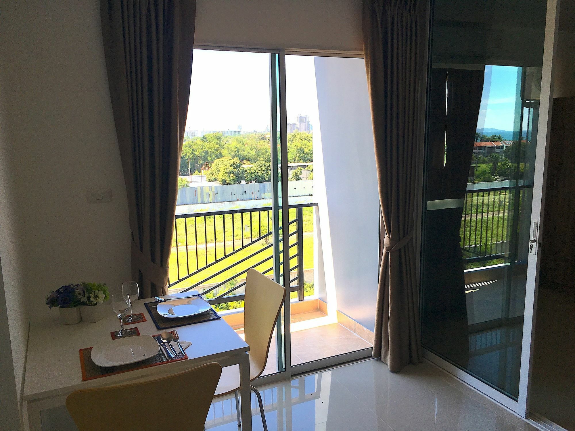 Breezy House Praia de Jomtien Exterior foto